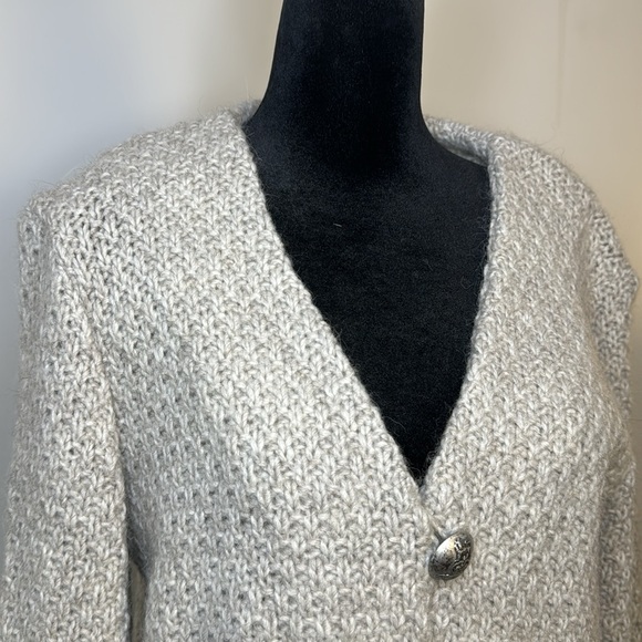 Josh & Nicol 100% Wool Oatmeal V-Neck Cardigan Women’s Size Small - Medium - Picture 2 of 11